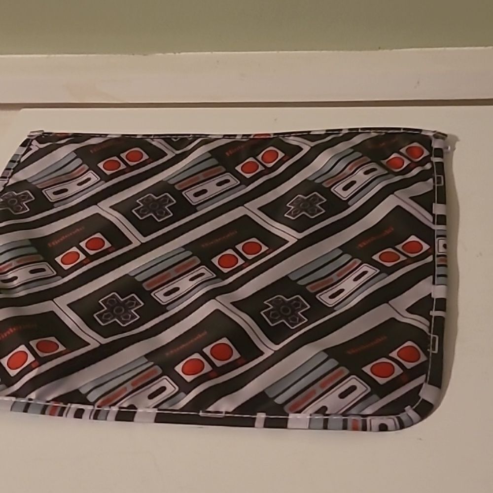 2016 Nintendo and Game Boy Bags - Picture 3 of 11